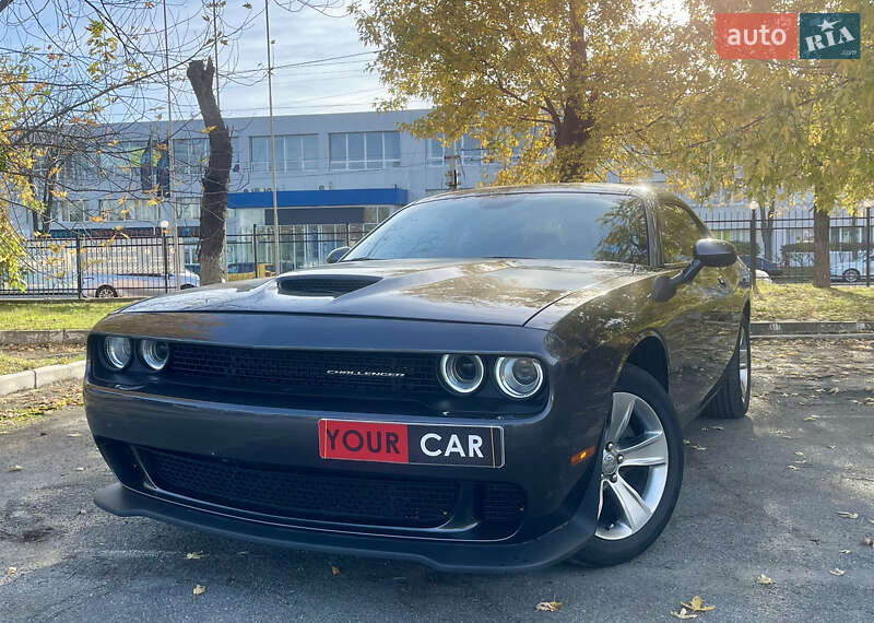 Купе Dodge Challenger 2020 в Киеве фото 10 Купе Dodge Challenger 2020 в Киеве