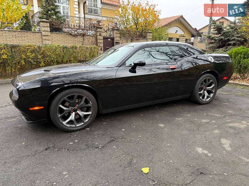 Купе Dodge Challenger 2018 в Києві