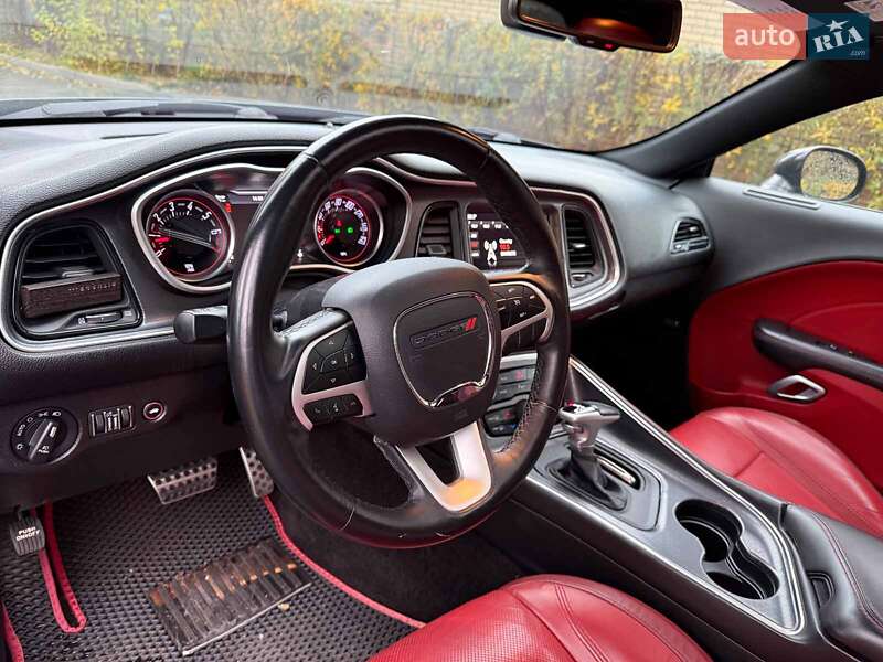 Купе Dodge Challenger 2018 в Києві