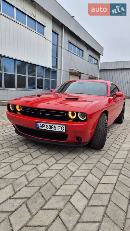 Купе Dodge Challenger 2015 в Запоріжжі