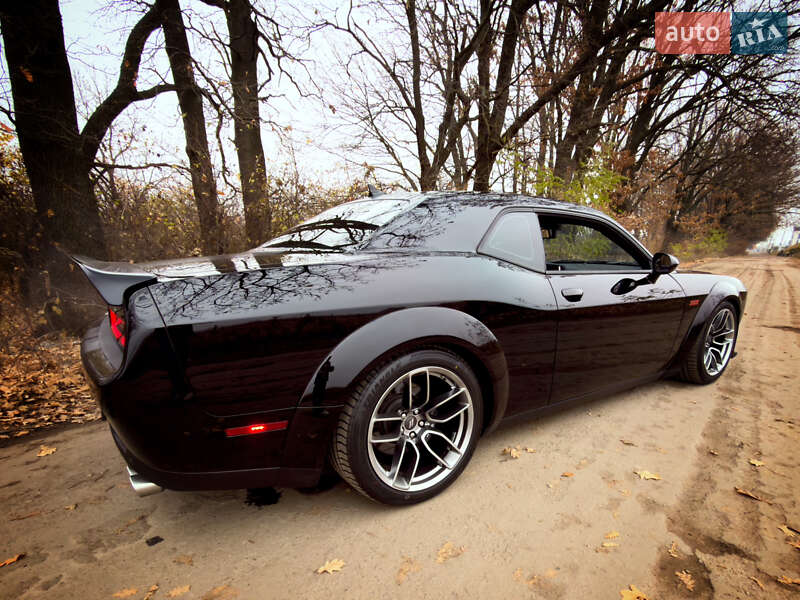 Купе Dodge Challenger 2018 в Києві фото 6 Купе Dodge Challenger 2018 в Києві