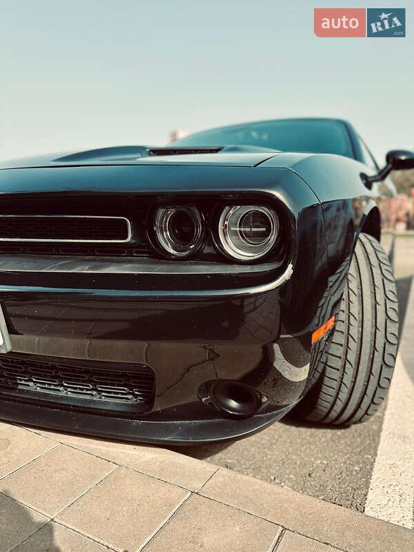 Купе Dodge Challenger 2014 в Ізмаїлі
