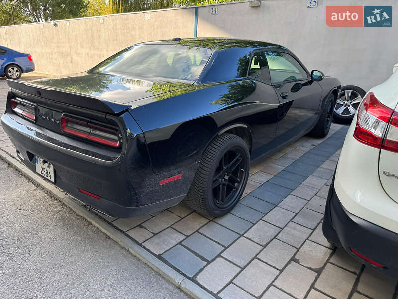 Купе Dodge Challenger 2014 в Ізмаїлі