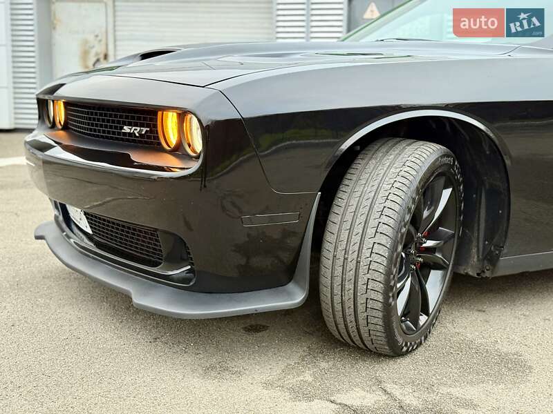 Купе Dodge Challenger 2016 в Киеве