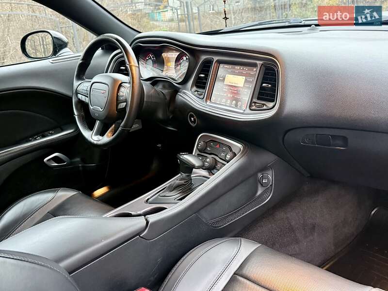 Купе Dodge Challenger 2016 в Киеве