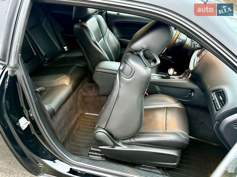 Купе Dodge Challenger 2016 в Киеве