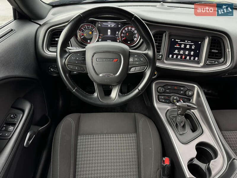Купе Dodge Challenger 2020 в Києві фото 30 Купе Dodge Challenger 2020 в Києві