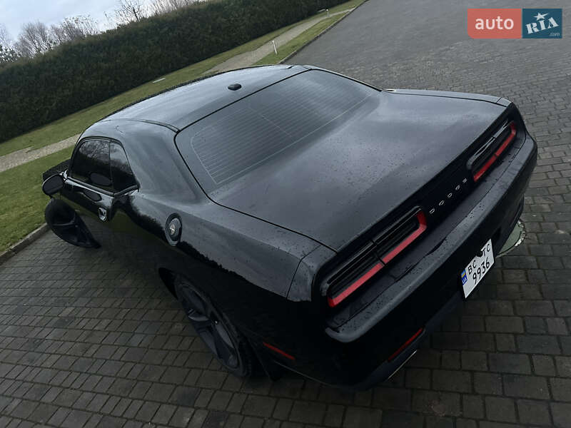Купе Dodge Challenger 2016 в Львове фото 14 Купе Dodge Challenger 2016 в Львове