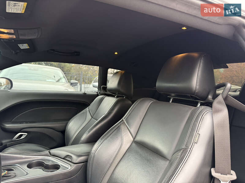 Купе Dodge Challenger 2016 в Полтаве