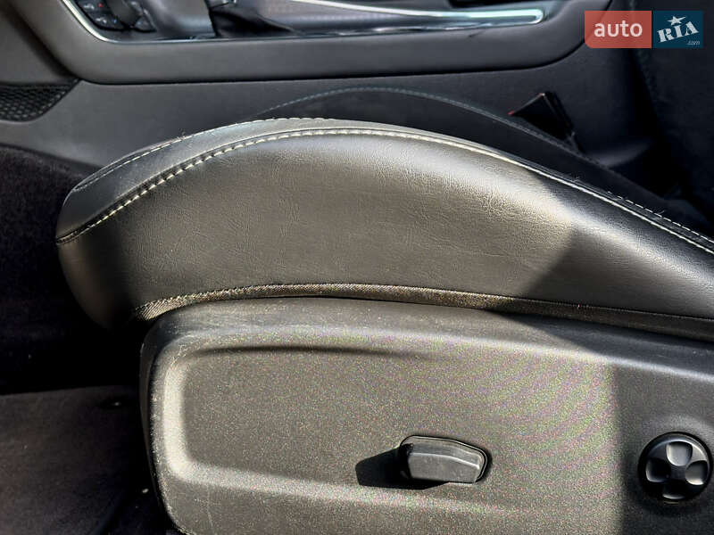 Купе Dodge Challenger 2016 в Киеве