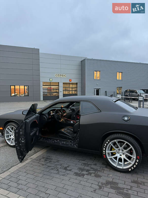 Купе Dodge Challenger 2016 в Киеве