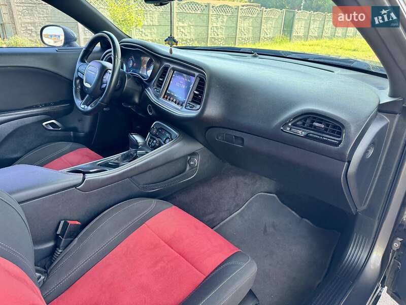 Купе Dodge Challenger 2017 в Киеве