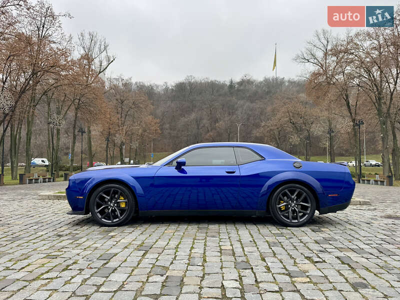 Купе Dodge Challenger 2020 в Киеве