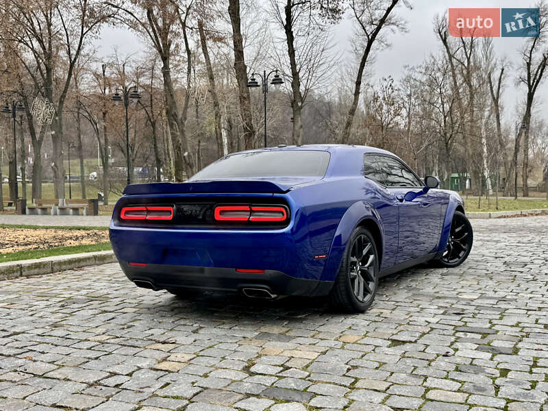 Купе Dodge Challenger 2020 в Киеве