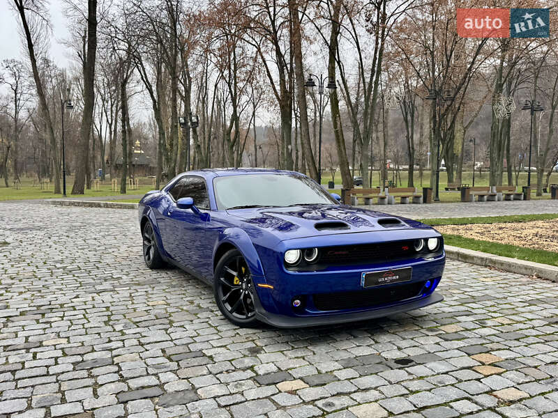 Купе Dodge Challenger 2020 в Киеве