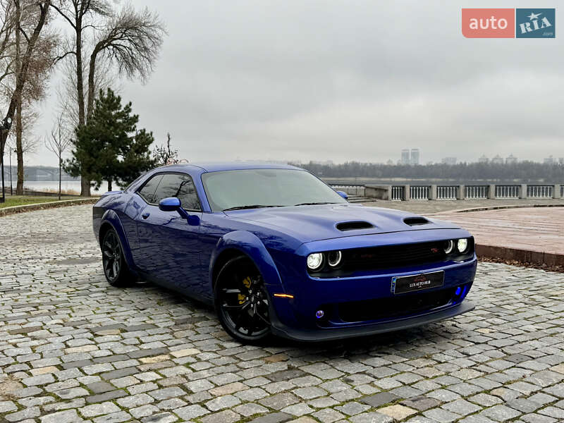 Купе Dodge Challenger 2020 в Киеве