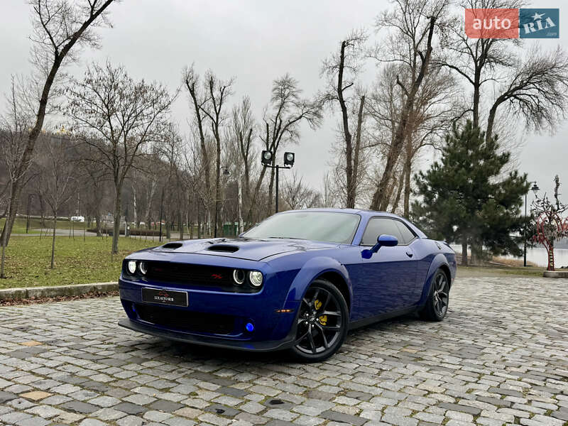 Купе Dodge Challenger 2020 в Киеве