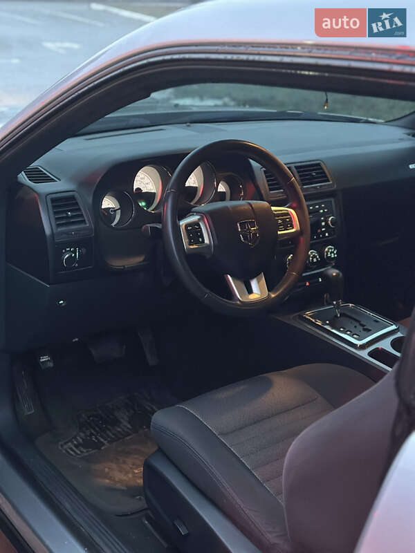 Купе Dodge Challenger 2014 в Харкові