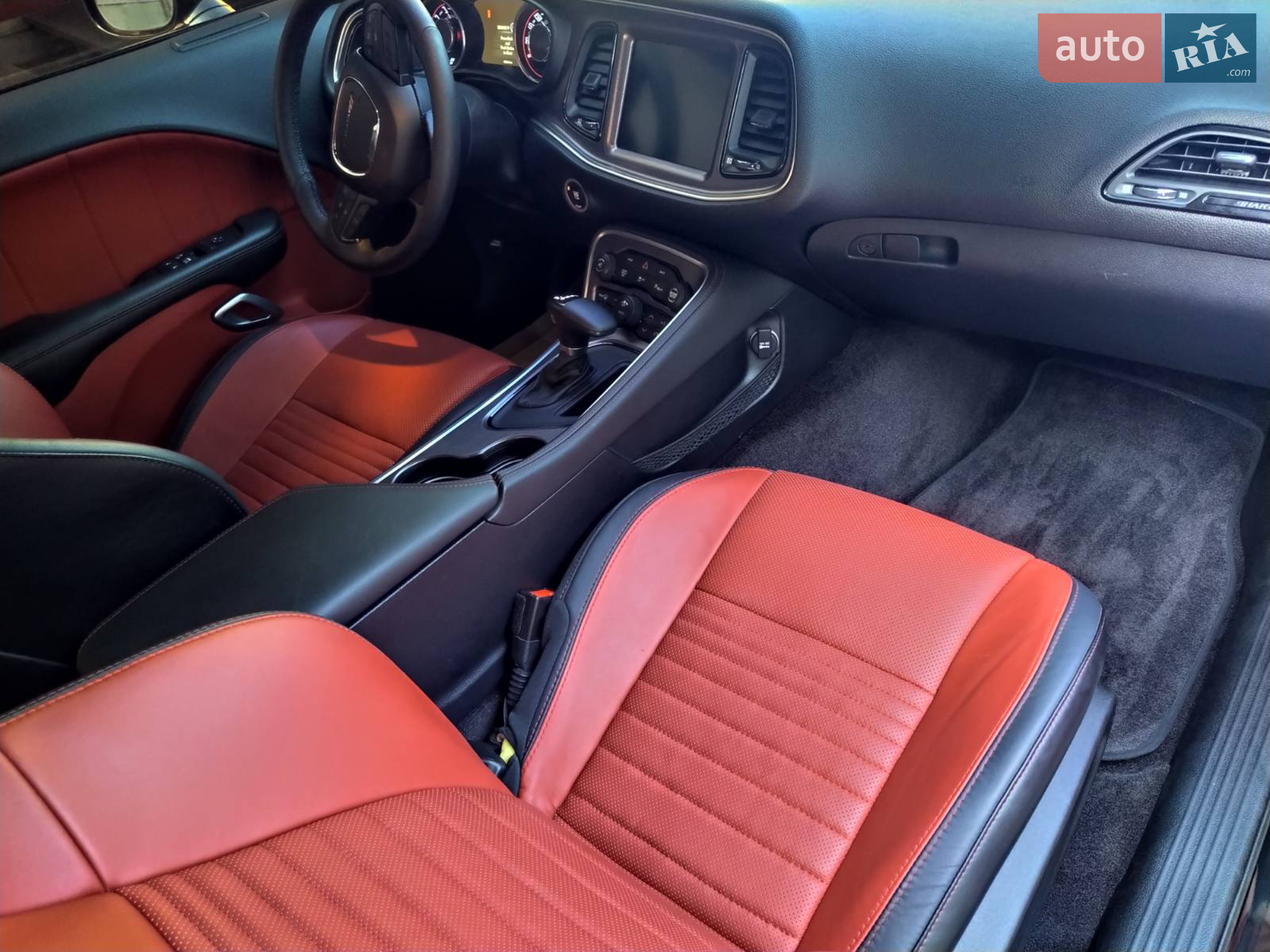 2015 Dodge Challenger - мініатюра 15