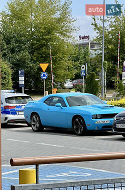 Купе Dodge Challenger 2012 в Львове