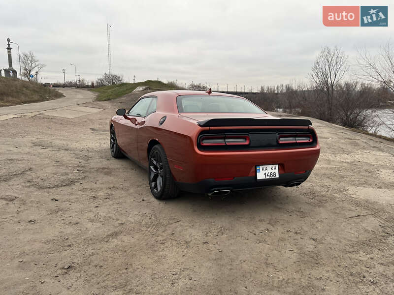 Купе Dodge Challenger 2022 в Киеве