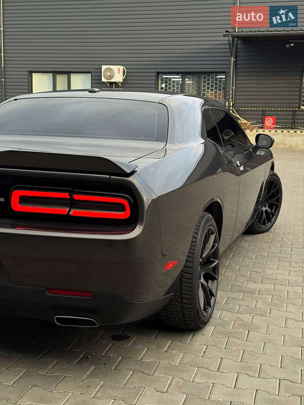 Купе Dodge Challenger 2022 в Вознесенске