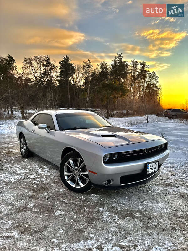 Купе Dodge Challenger 2021 в Киеве