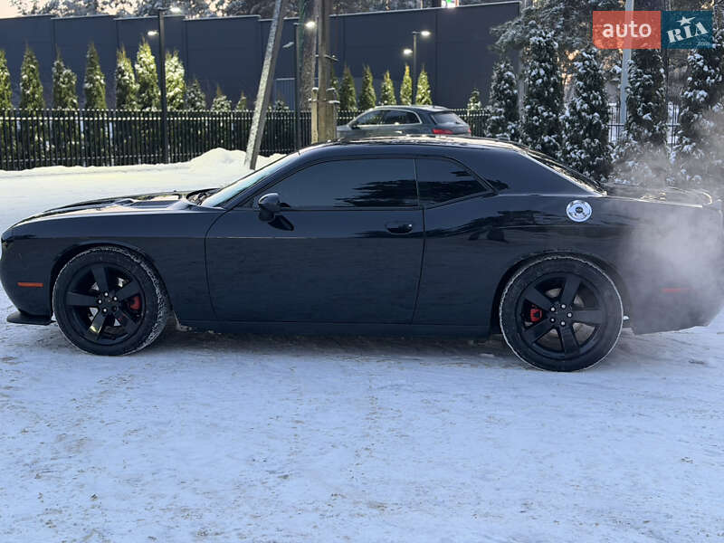 Купе Dodge Challenger 2014 в Киеве