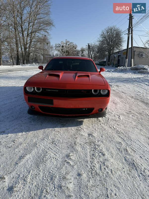 Купе Dodge Challenger 2016 в Киеве фото 2 Купе Dodge Challenger 2016 в Киеве