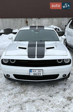 Купе Dodge Challenger 2016 в Рівному