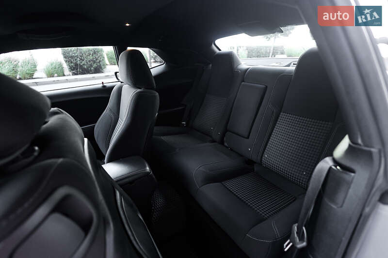 Купе Dodge Challenger 2019 в Києві