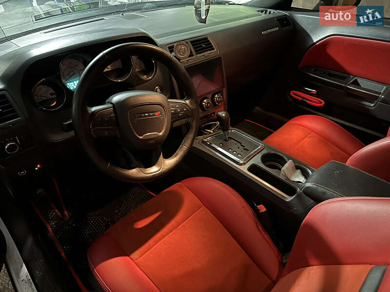 Купе Dodge Challenger 2011 в Каменском фото 7 Купе Dodge Challenger 2011 в Каменском
