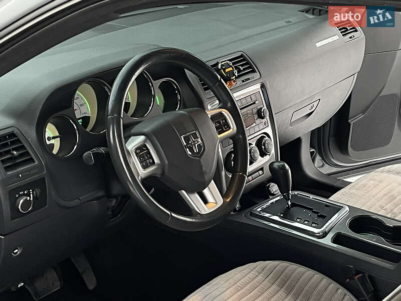 Купе Dodge Challenger 2013 в Ивано-Франковске фото 20 Купе Dodge Challenger 2013 в Ивано-Франковске