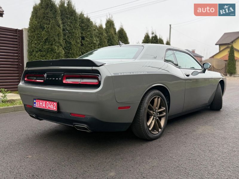 Купе Dodge Challenger 2017 в Киеве