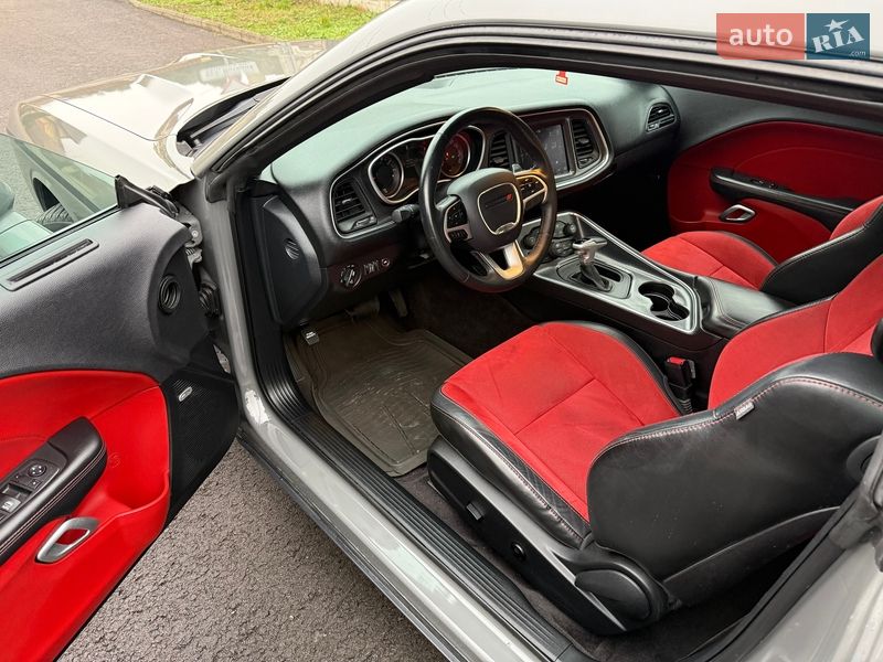 Купе Dodge Challenger 2017 в Киеве