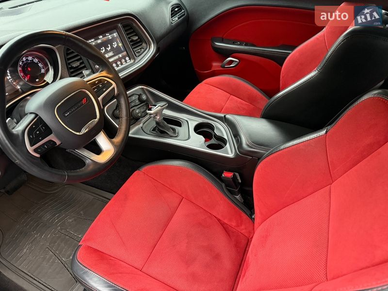 Купе Dodge Challenger 2017 в Киеве