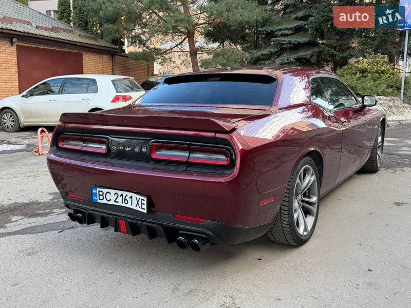 Купе Dodge Challenger 2021 в Львове
