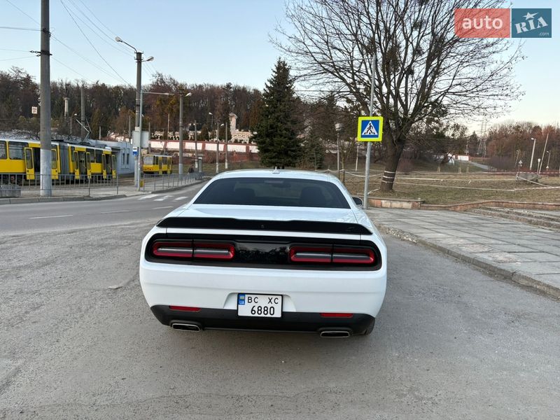 Купе Dodge Challenger 2023 в Львові