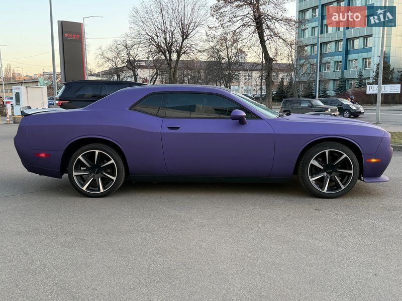 Купе Dodge Challenger 2017 в Киеве фото 6 Купе Dodge Challenger 2017 в Киеве