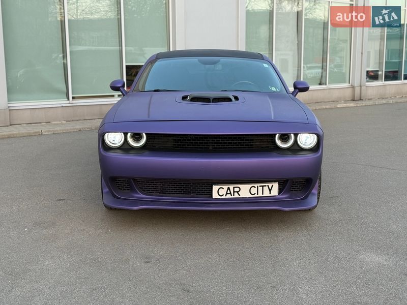Купе Dodge Challenger 2017 в Киеве фото 7 Купе Dodge Challenger 2017 в Киеве