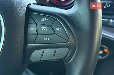 Купе Dodge Challenger 2017 в Киеве