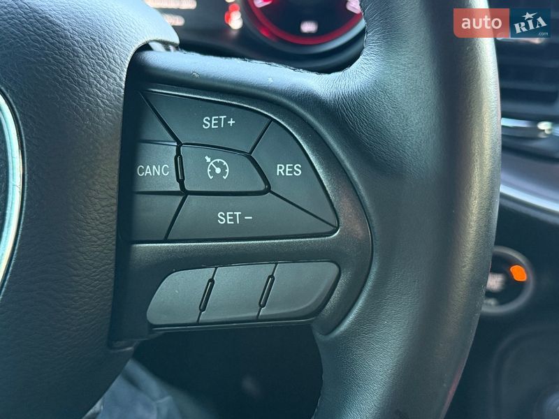 Купе Dodge Challenger 2017 в Киеве фото 23 Купе Dodge Challenger 2017 в Киеве