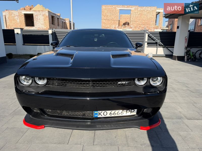 Купе Dodge Challenger 2017 в Ивано-Франковске