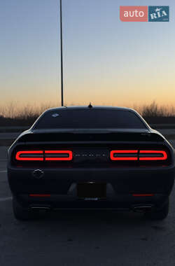 Купе Dodge Challenger 2017 в Киеве фото 5 Купе Dodge Challenger 2017 в Киеве