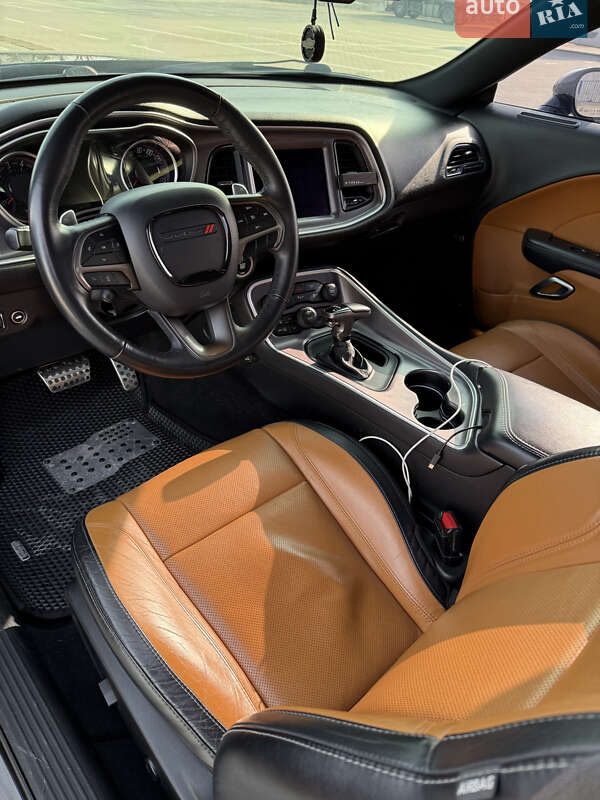 Купе Dodge Challenger 2019 в Тернополі
