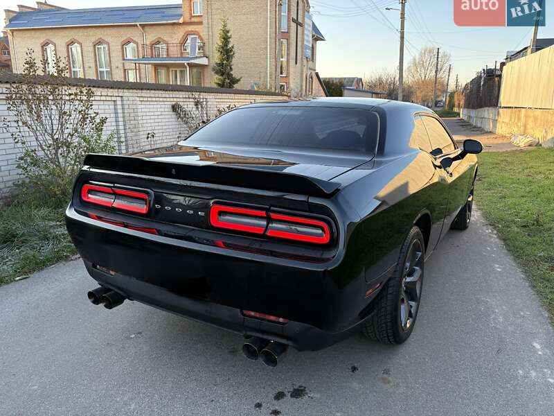 Купе Dodge Challenger 2017 в Киеве