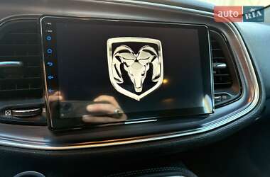 Купе Dodge Challenger 2017 в Киеве