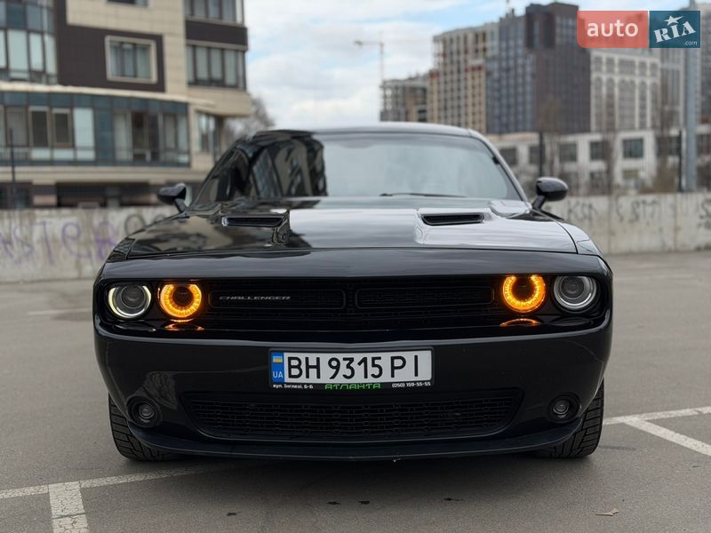 Купе Dodge Challenger 2015 в Киеве