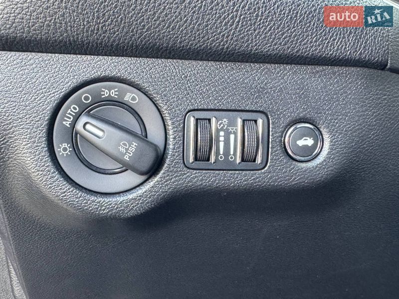 Купе Dodge Challenger 2016 в Киеве фото 16 Купе Dodge Challenger 2016 в Киеве