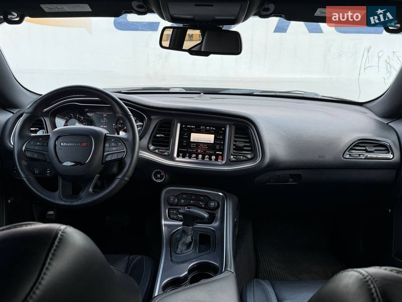 Купе Dodge Challenger 2016 в Киеве фото 28 Купе Dodge Challenger 2016 в Киеве